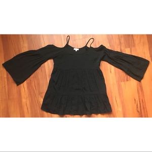 umgee black large  bell sleeve shoulderless top